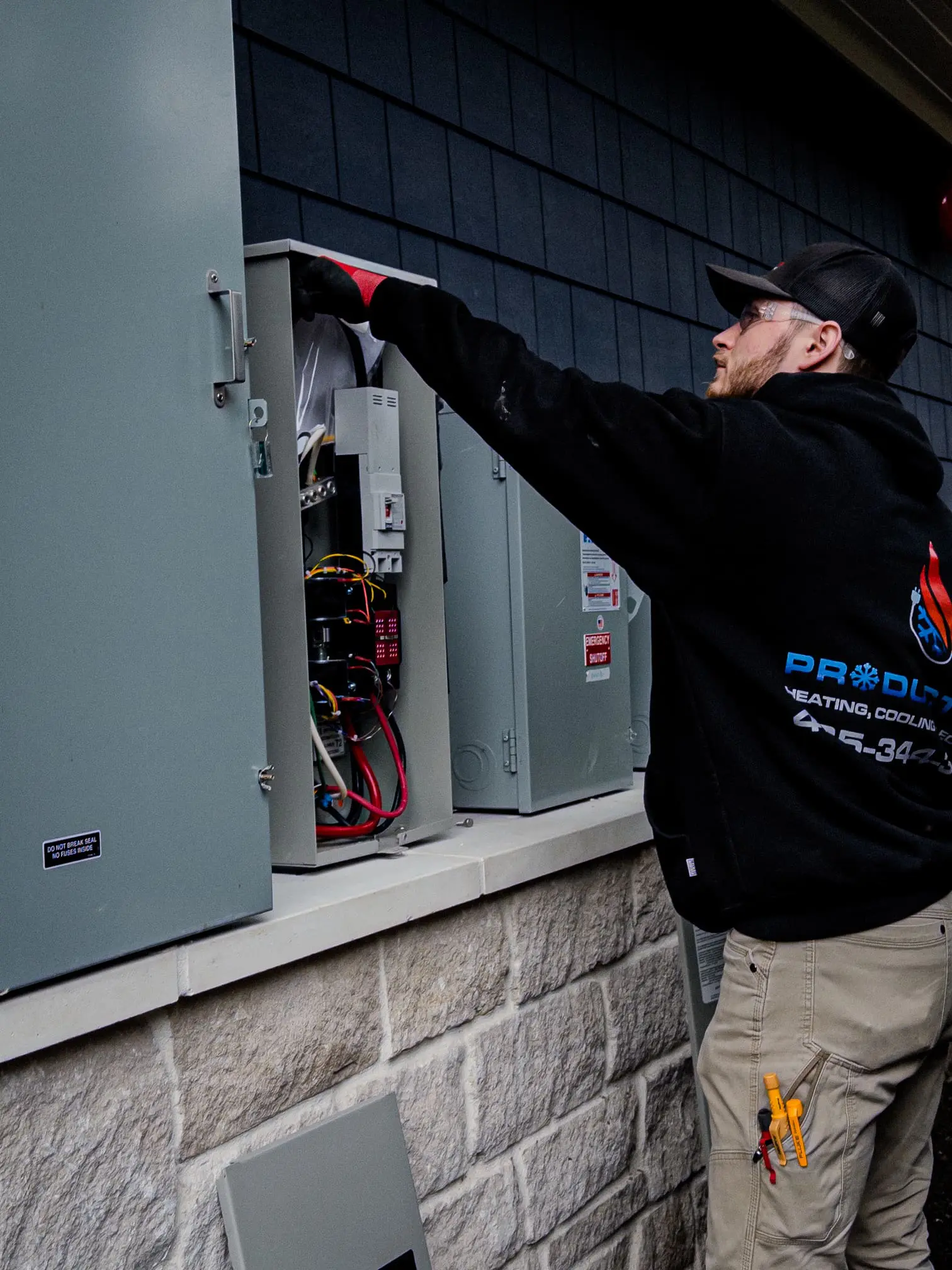 Thumbnail image for 'Seattle Electrician Prices in 2026: What Homeowners Actually Pay for Electrical Work'
